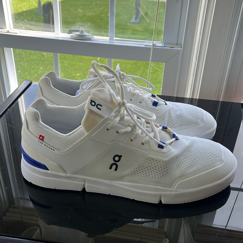 ON “The Roger” Sneaker Size 12M & Worn only 4 times